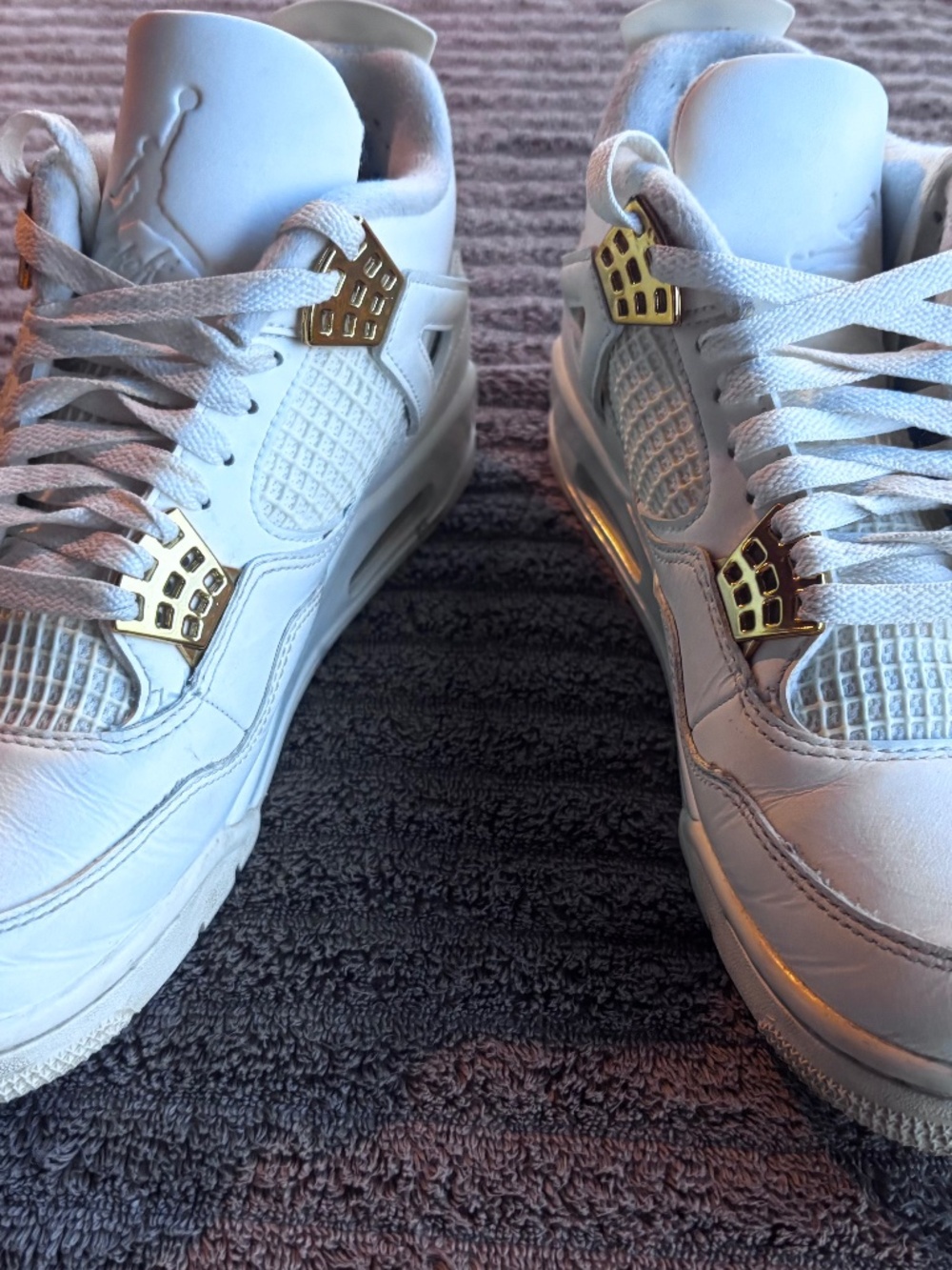 Air Jordan 4 Retro 'Metallic Gold’ Women’s Size 9.5